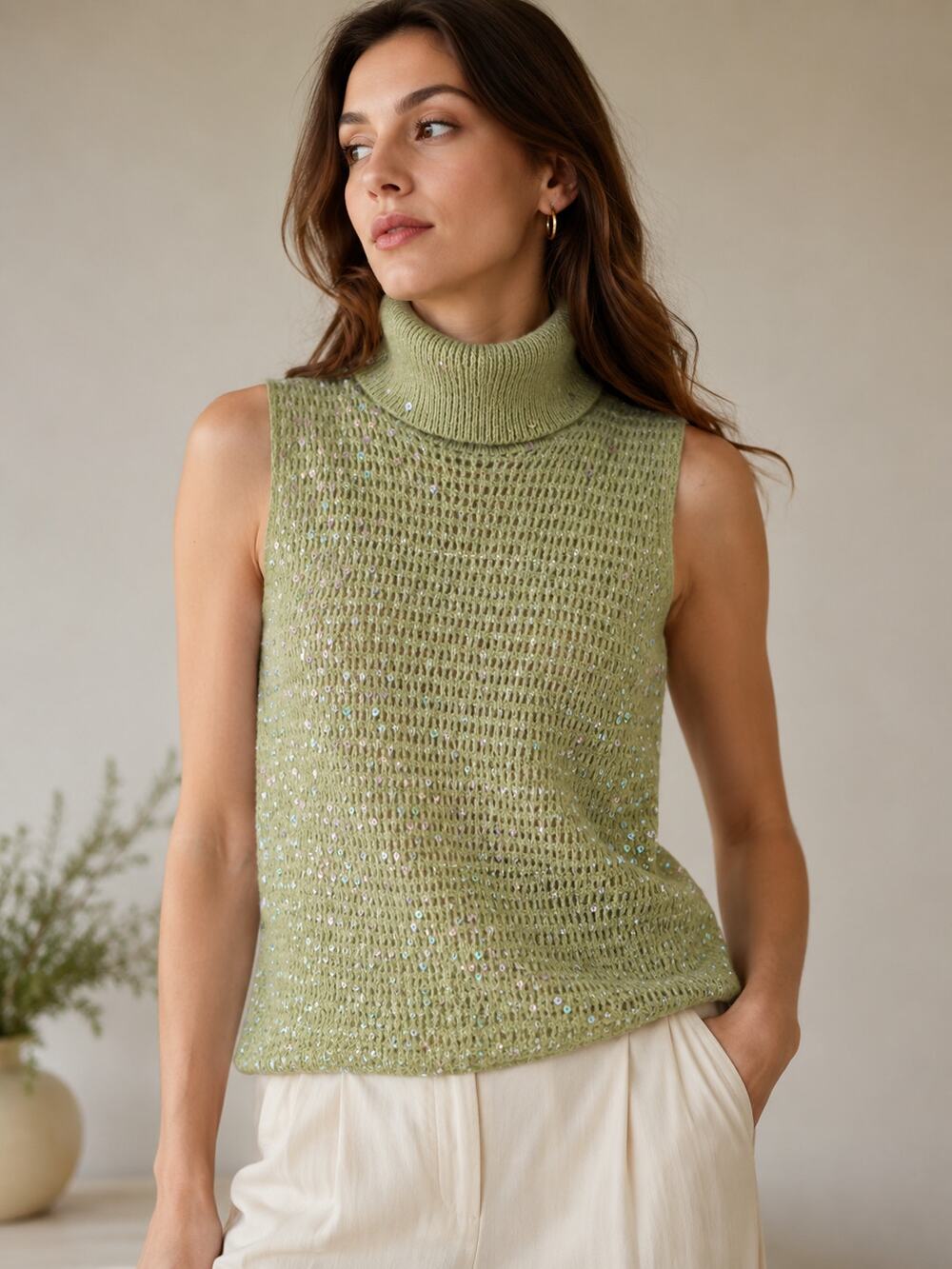Womyn Wear SZ M Lambswool Angora  Sleeveless Turtleneck Clear Sequin Sweater